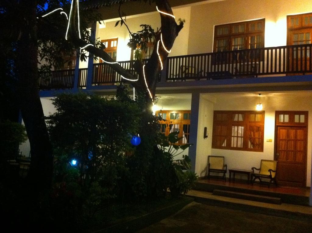Little Paradise Tourist Guest House And Holiday Home Anuradhapura Eksteriør billede