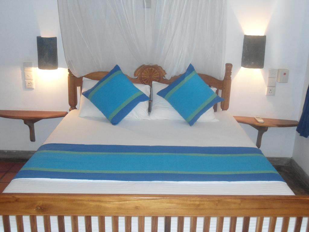 Little Paradise Tourist Guest House And Holiday Home Anuradhapura Værelse billede